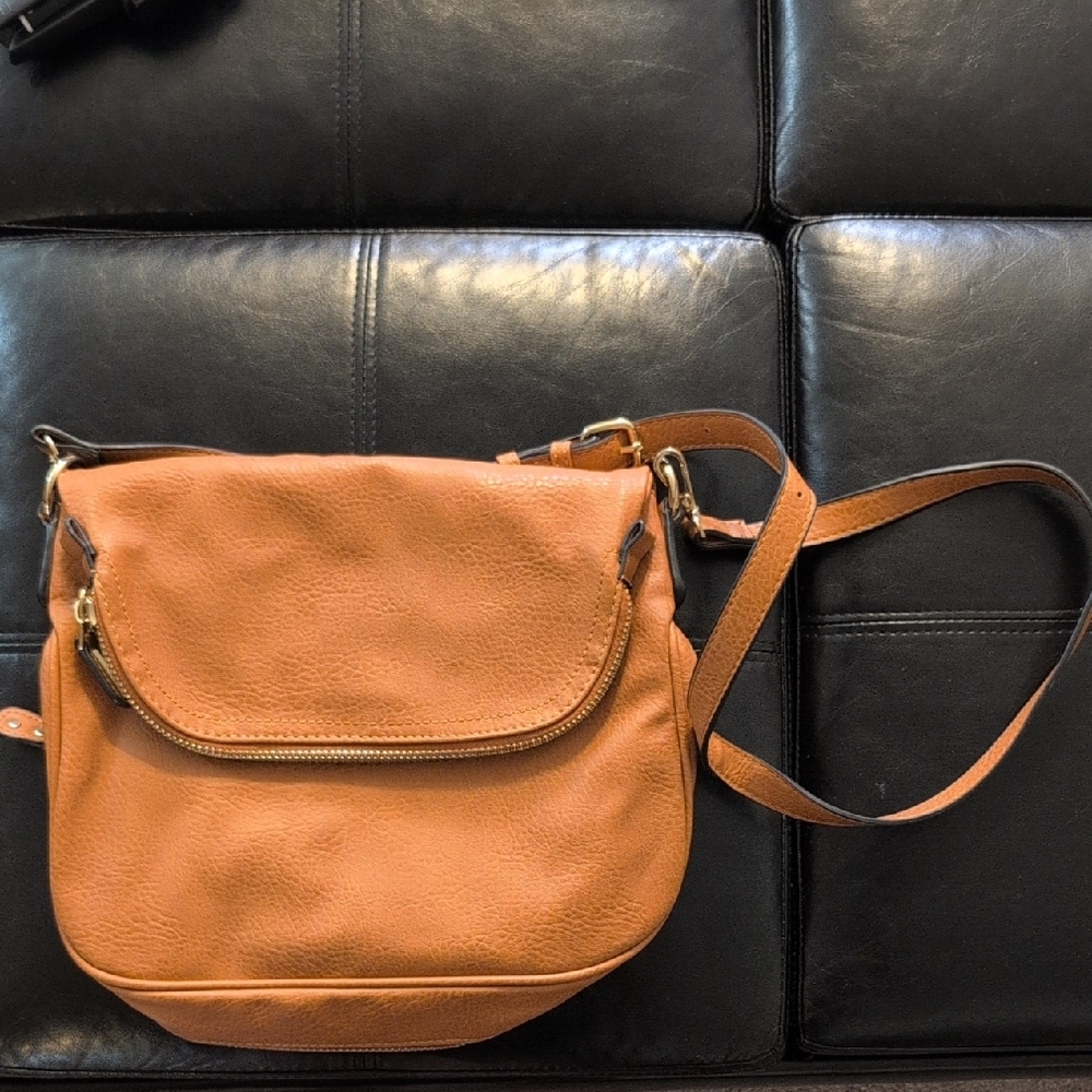 MODA LUXE Brooks Tan Faux Leather Crossbody Bag
